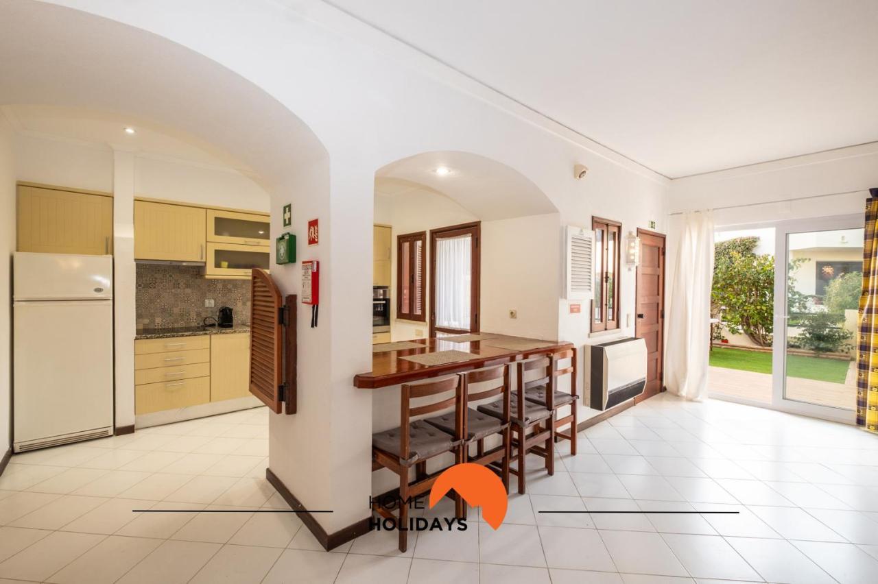 #015 Buganvilia By Holidays Vakantiehuis *